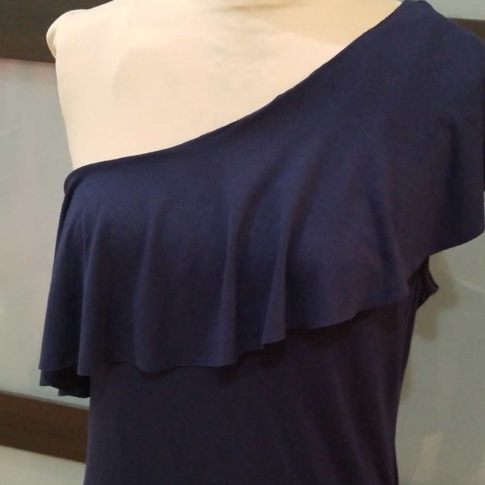 One Shoulder Top - Picture 2 of 8